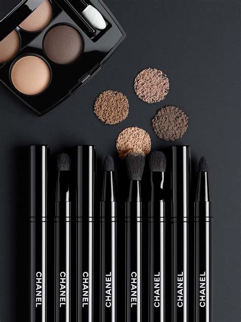 chanel retractable brushes|Chanel eyeshadow blending brush.